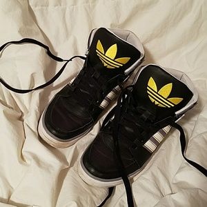 Men's Adidas originals yellow black white gray